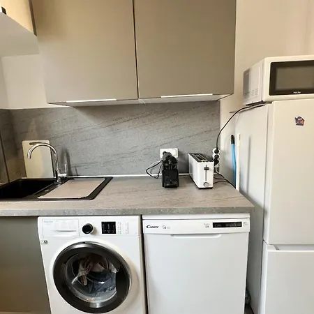 Cosy 38 M Flat With Sea View *